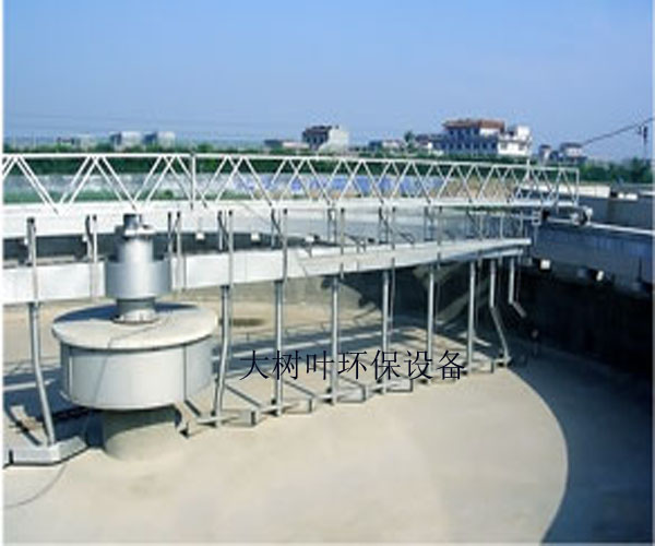 ZBGX型周邊傳動(dòng)刮吸泥機(jī)